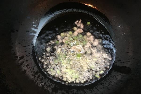 榄菜肉末炒豆角的做法图解6