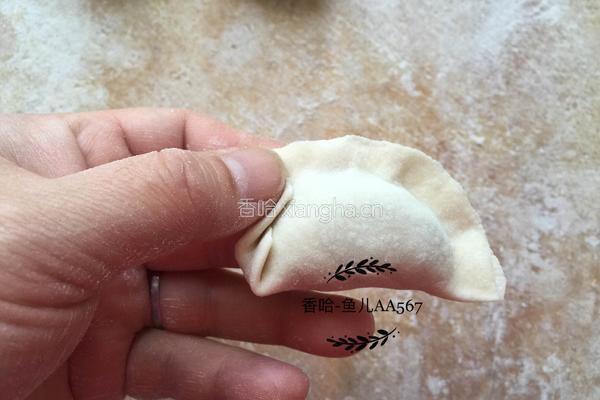 花边饺子（猪肉韭菜馅儿）的做法图解10
