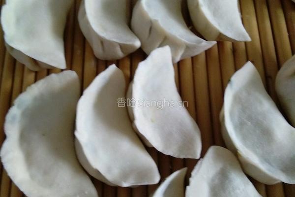 韭菜鸡蛋馅饺子的做法图解5