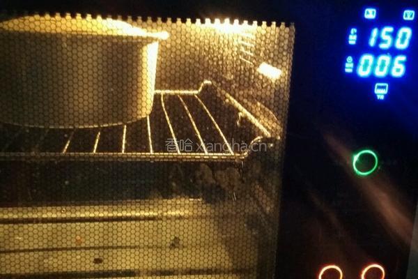 6寸拉花戚风蛋糕的做法图解13