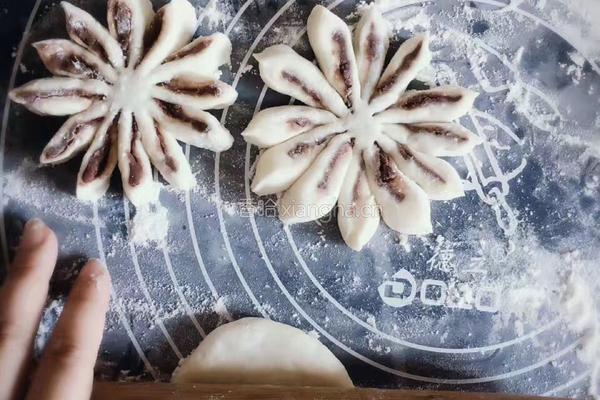 豆沙画卷的做法图解7