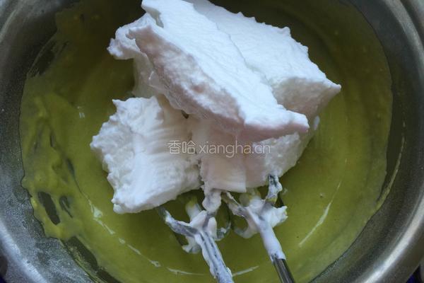 菠菜戚风蛋糕的做法图解10
