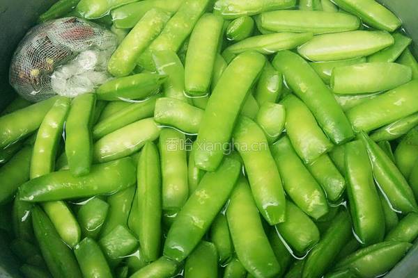 香辣豌豆的做法图解4