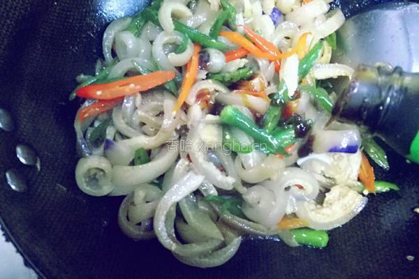 双椒炒肉皮的做法图解10