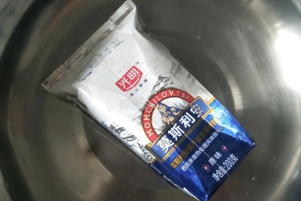 奥利奥草莓酸奶杯的做法图解5