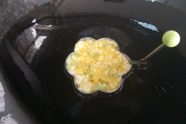 鸡蛋米饭饼的做法图解7