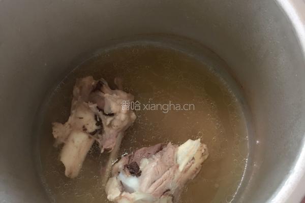 菠菜虾仁筒骨粥的做法图解3
