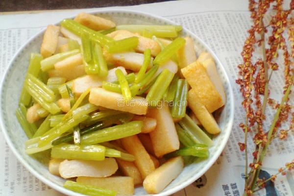 芹菜炒鱼豆腐的做法图解6