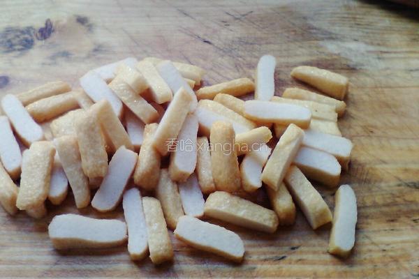 芹菜炒鱼豆腐的做法图解2