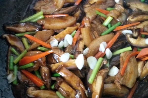 香菇炒肉的做法图解6