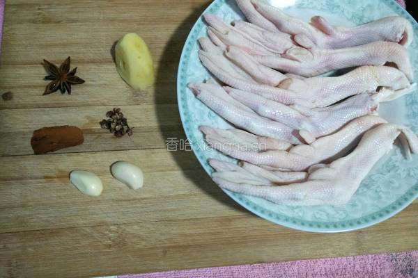 卤鸭掌的做法图解1