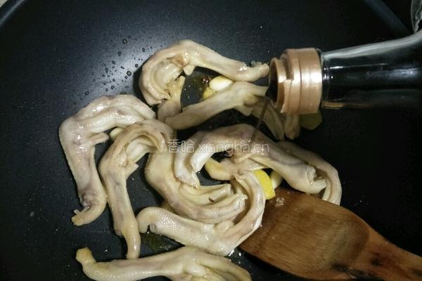 卤鸭掌的做法图解6