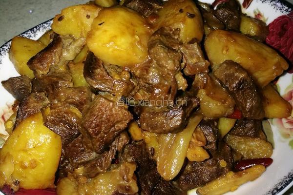 土豆烧牛肉的做法图解8