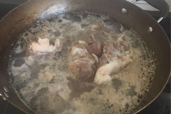 清炖羊肉粉汤的做法图解1