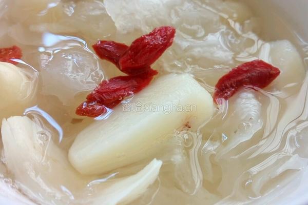 马蹄莲子炖木耳的做法图解4