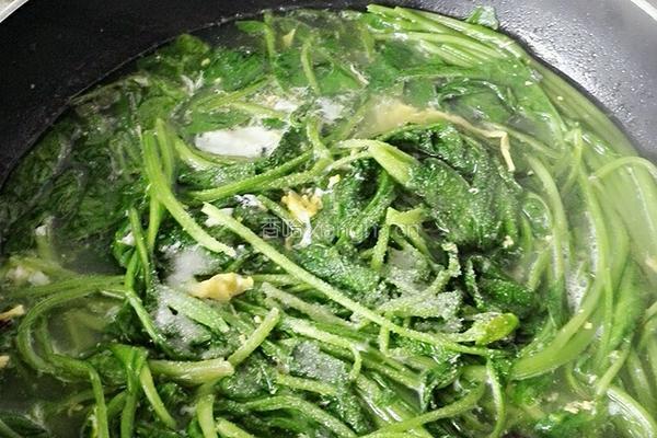 菠菜蛋花汤的做法图解8