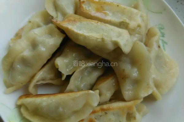 芹菜肉馅锅贴