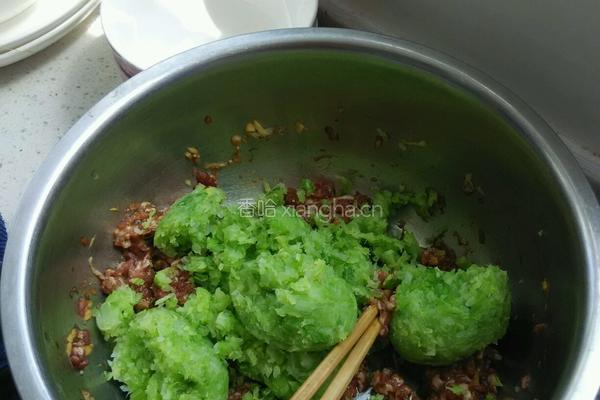 芹菜肉馅锅贴的做法图解14