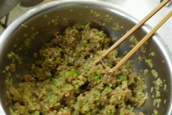 芹菜肉馅锅贴的做法图解15