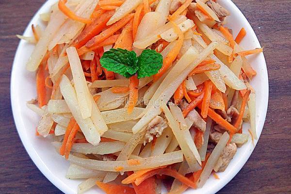 两丝炒鸡肉的做法图解23