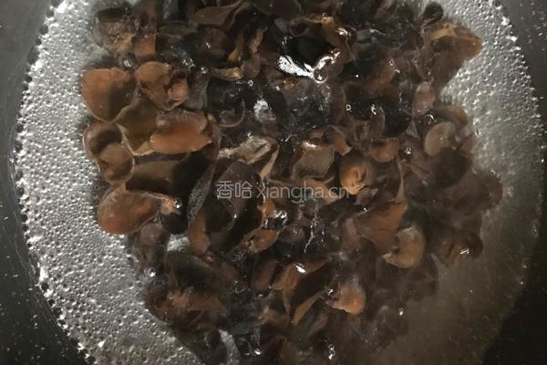 凉拌鸡胸的做法图解1