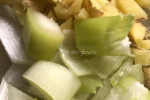 肉末炖扁豆的做法图解2