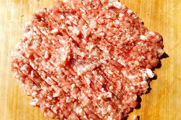 香菇肉馅蒸饺的做法图解4