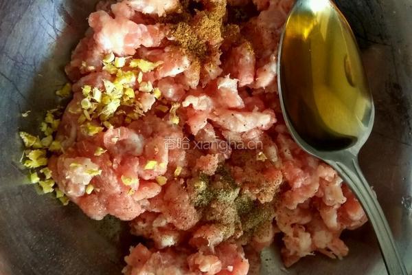 菠菜丸子汤的做法图解1