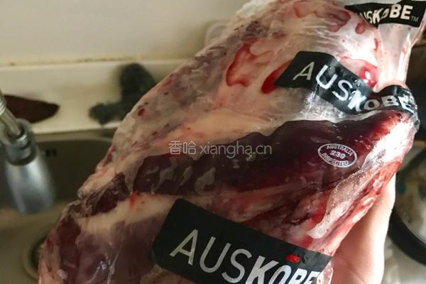 卤牛肉的做法图解1