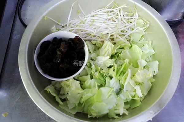 水煮肉片的做法图解1
