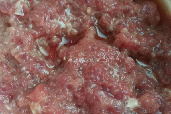 青豆炒牛肉的做法图解1