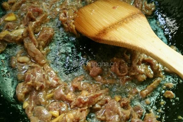 青豆炒牛肉的做法图解5