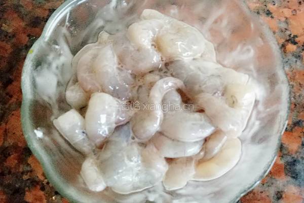 三色炒虾仁的做法图解4