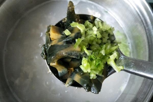 皮蛋瘦肉蔬菜粥的做法图解10