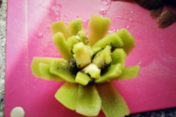水果玉兰花的做法图解3