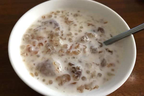 桃胶牛奶西米露的做法图解8