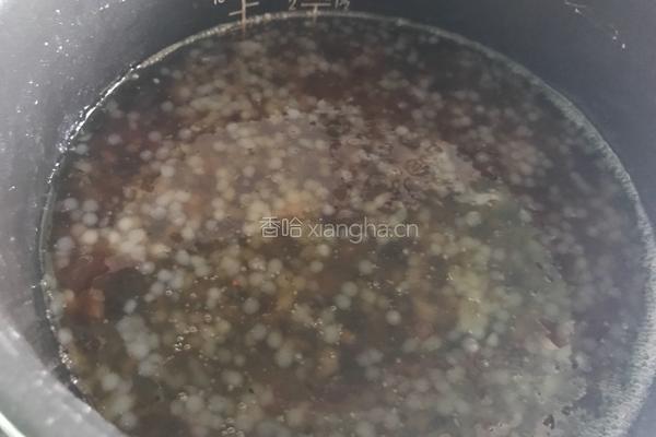 桃胶牛奶西米露的做法图解6