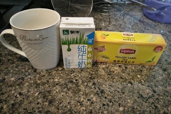 港式奶茶的做法图解1