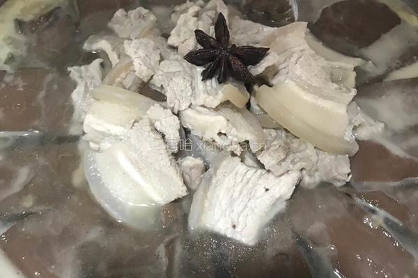 酸菜炖白肉
