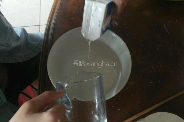 牛奶刨冰的做法图解2
