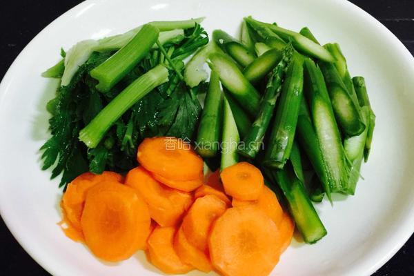 蒜香虾仁芦笋豆腐皮的做法图解7