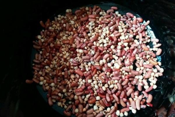 红豆薏米汤的做法图解2