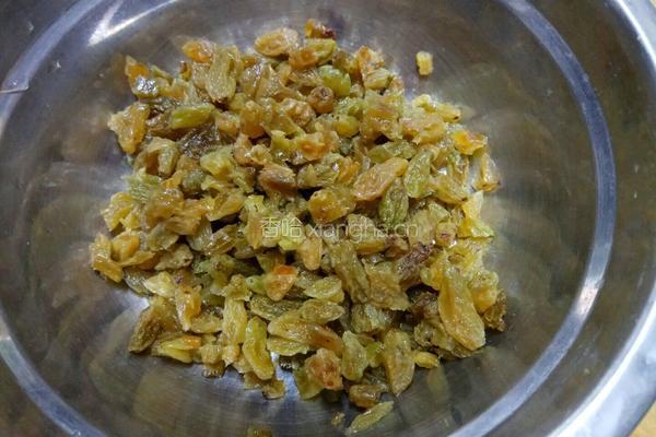 葡萄干松饼的做法图解2