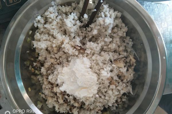 炸肉丸的做法图解2