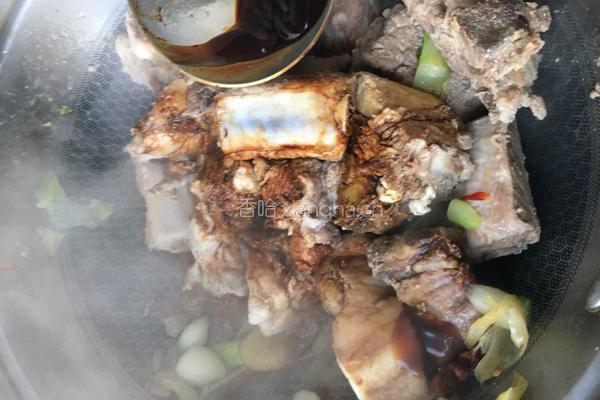 枸杞大枣烧排骨的做法图解6