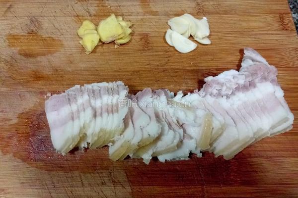 西兰花炒回锅肉的做法图解4