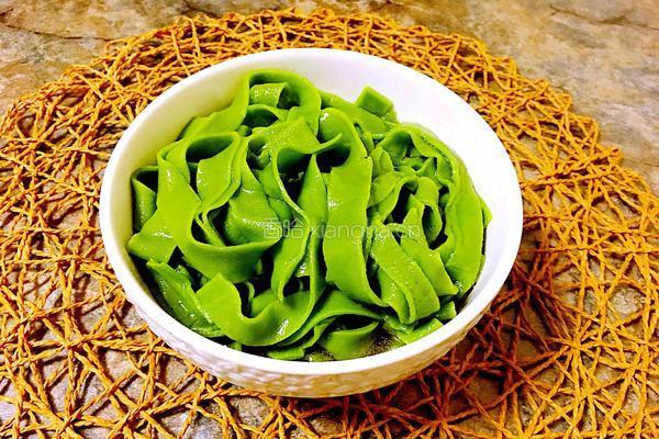 手擀菠菜面的做法图解16