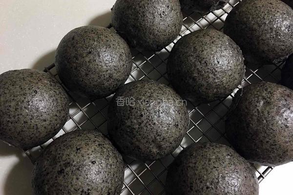 奶香黑芝麻大馒头的做法图解10