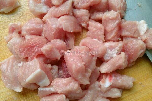 菠萝咕噜肉的做法图解1