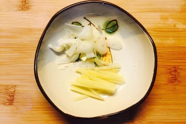 培根鸡蛋炒瓜片的做法图解5